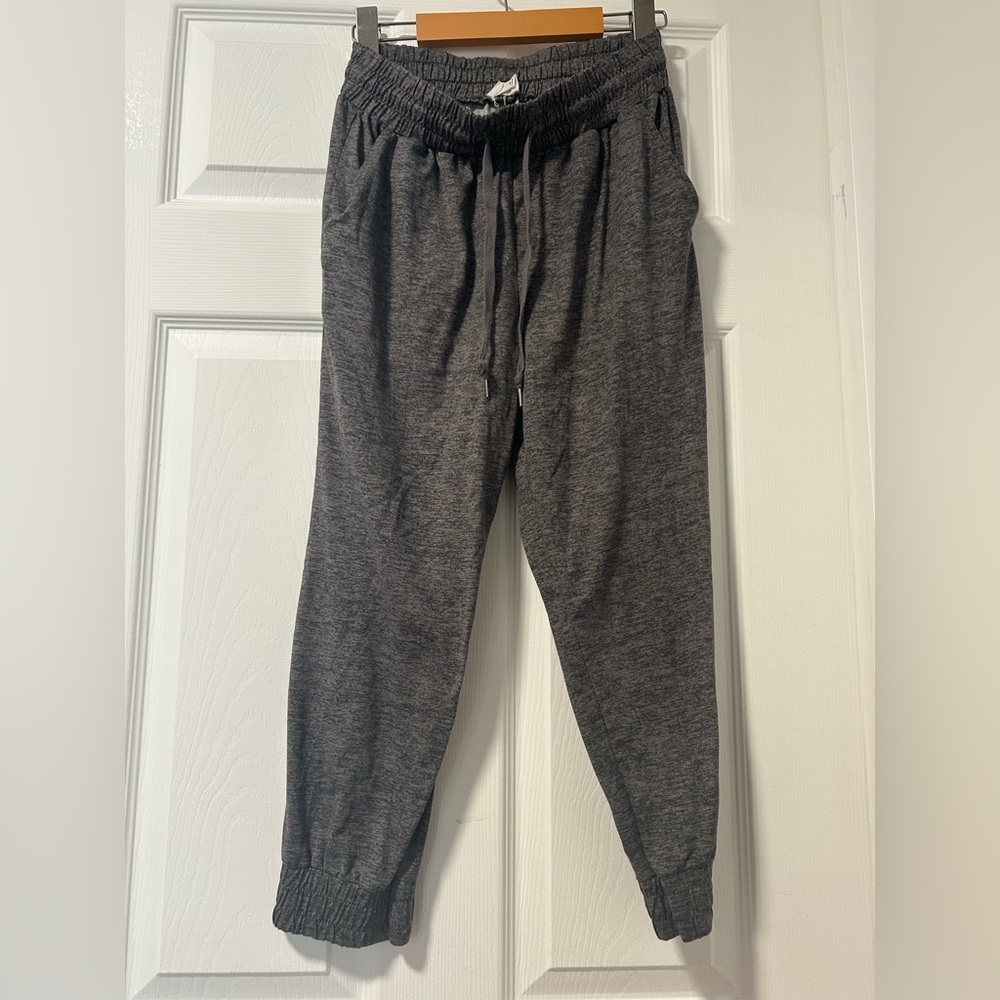 Women's Charcoal Jogger Capris